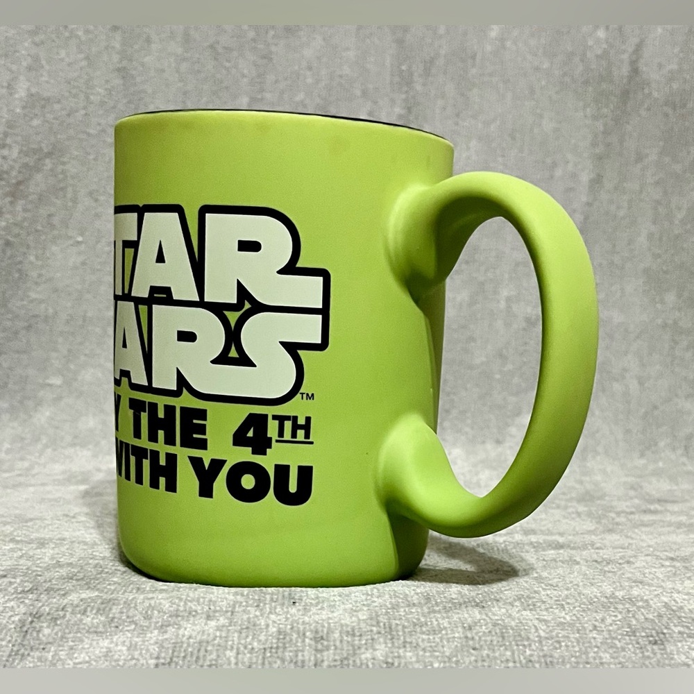 Star Wars “May The 4th Be With You” 16 Oz Yoda Green Mug - Picture 4 of 9